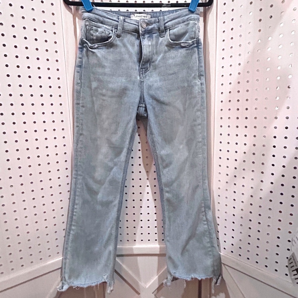 Lovervet Light Wash Distressed Flare‎ Jeans Raw Hem Cropped